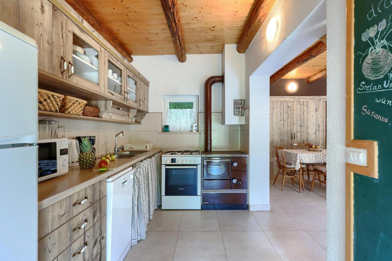 House Ana Villa กานฟานาร์ ภายนอก รูปภาพ