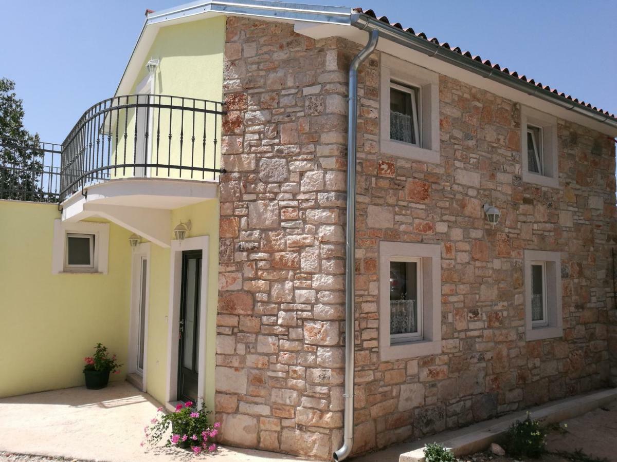 House Ana Villa กานฟานาร์ ภายนอก รูปภาพ